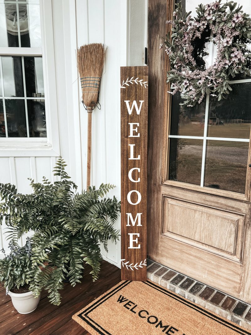 WelcomePorchSign 50cb2afd 2f50 46ad 8cdb 2895dcf414b1